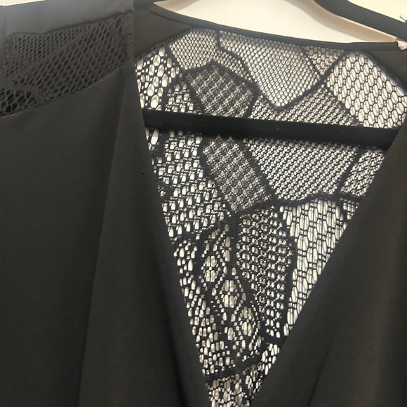 Parker Romper in size XS - Picture 3 of 3